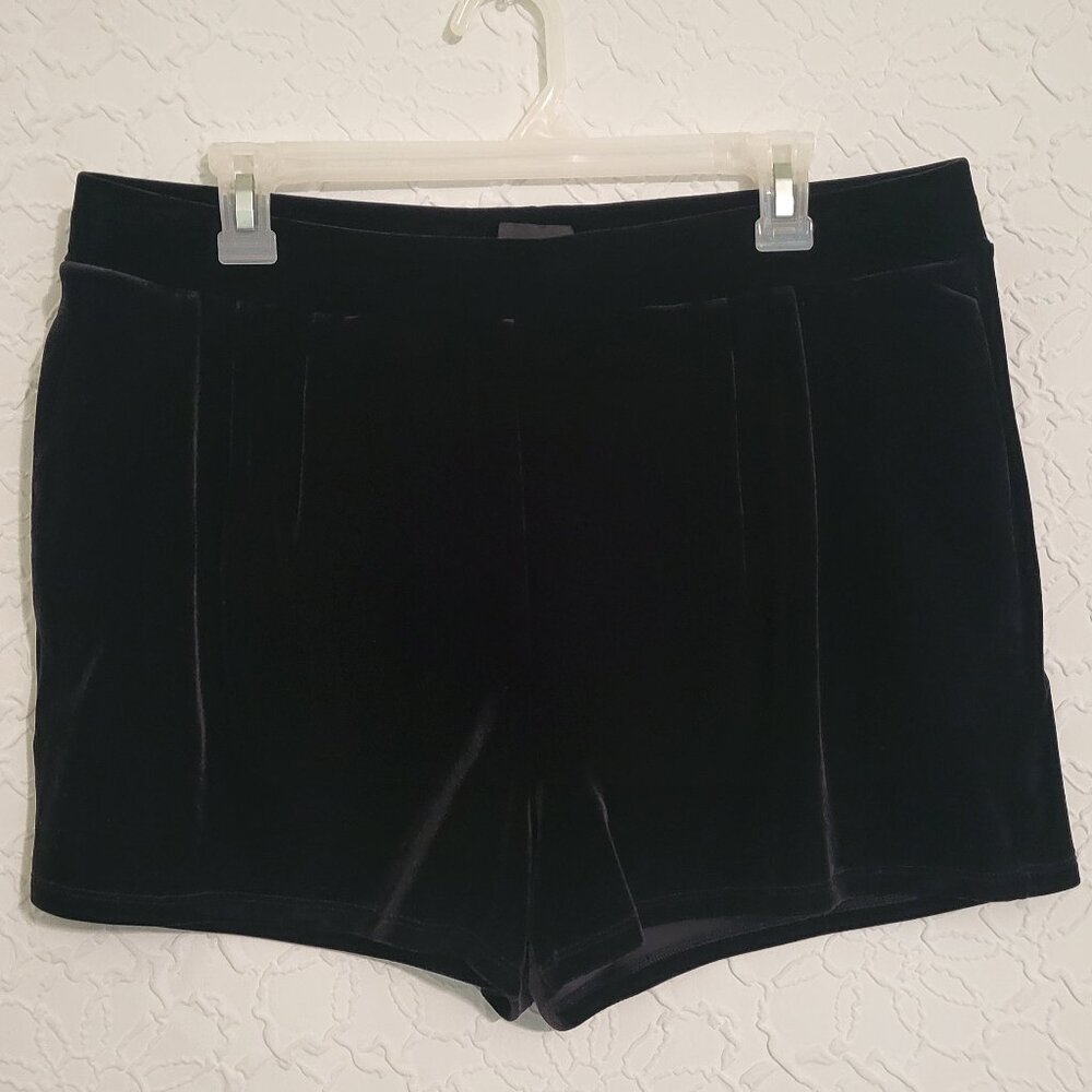 Express Black Velvet High Rise Pleated Pull On Pocket Shorts Women's Large Y2K